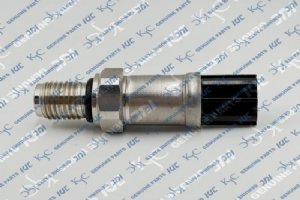 KM16-P03 4488580 Датчик высокого давления для экскаватора SH200 SH240 SH300