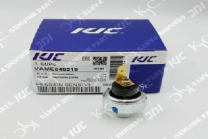 VAME840219 สวิตช์เซนเซอร์ความดันน้ำมันเหมาะสำหรับเครื่องขุด Kobelco SK200-6