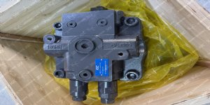 350-5G Hitachi Swing Motor Travel Motor Assy